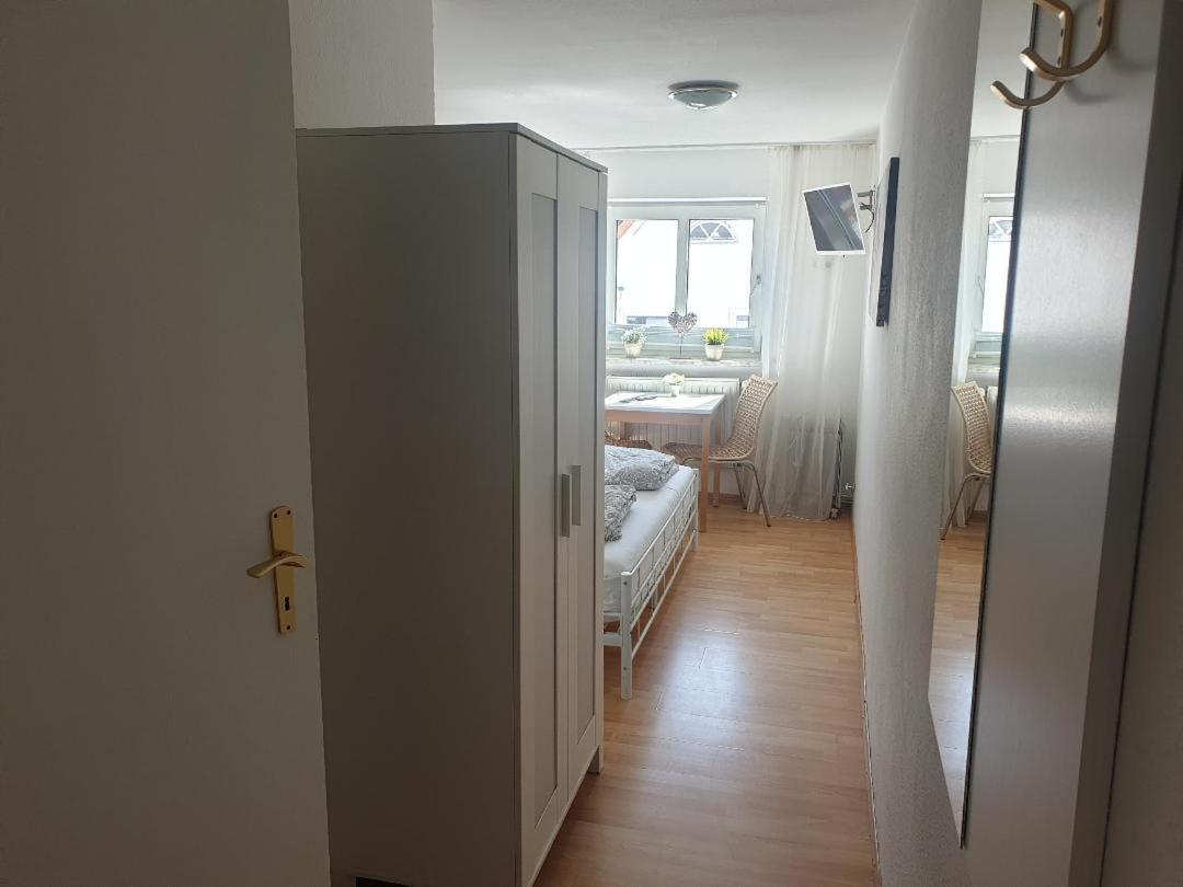 Rooming24, Kleine Pension ลูเบค ภายนอก รูปภาพ