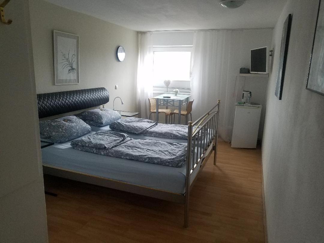 Rooming24, Kleine Pension ลูเบค ภายนอก รูปภาพ